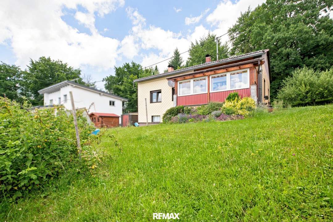 Einfamilienhaus mit großem Garten!