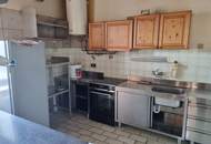 Geräumiges Haus mit großer Wohnung und Gastlokal