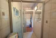 Retro-Charme mit vielen Räumen – Großzügiges Haus zur Sanierung