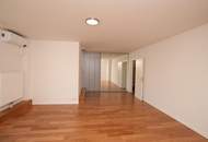 Erfüllen Sie sich ihren DG-Traum - keine Schrägen !!! - 1 Gartenterrasse + 5 zusätzliche Terrassen + 1 Garagenplatz im Eigentum