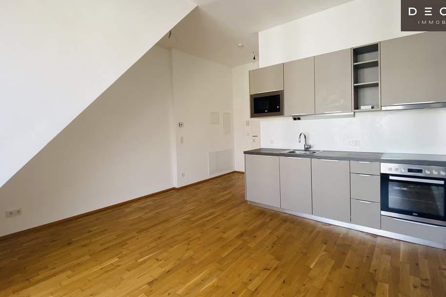/ IN DEN RUHIGEN INNENHOF AUSGERICHTET / DACHGESCHOSSWOHNUNG / TERRASSE / 2 ZIMMER, Wohnung-miete, 989,00,€, 1150 Wien 15., Rudolfsheim-Fünfhaus