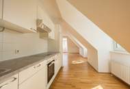 WOHNEN MITTEN IM VIERTEN - Urbane Lebensqualität in Zentrumsnähe - Großzügige 1-Zimmer Wohnung im Dachgeschoß