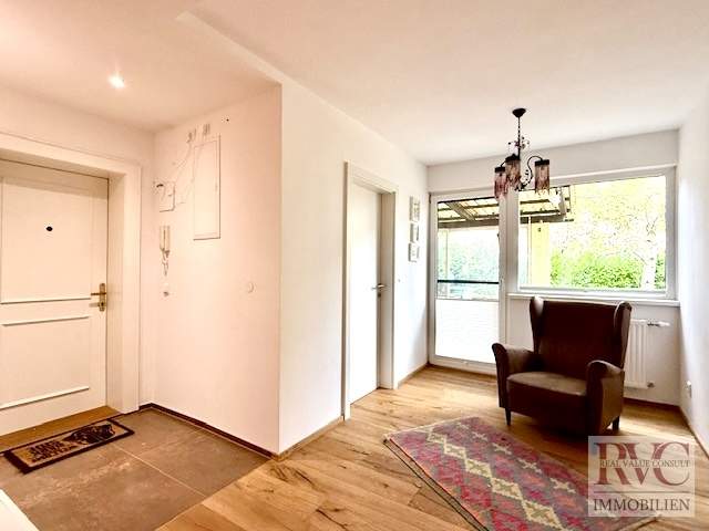 „Wohnen im Grünen – Stilvolle Gartenwohnung in bester Lage von Salzburg-Aigen mit zwei Gärten“