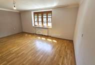 Lässiges Mehrfamilienhaus, saniert 2023, mit 179m² Wohnfläche in Gallbrunn zu vermieten!