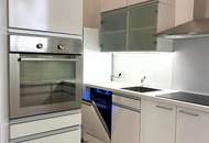 GROßZÜGIGE VILLENETAGE mit TERRASSEN // SPACIOUS CLASSIC STYLE APARTMENT with TERRACES