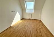 WASAGASSE, sonniges 92 m2 Dachgeschoß mit 6 m2 Balkon, 3 Zimmer, Wohnküche, 2 Bäder, Parketten, Fernblick