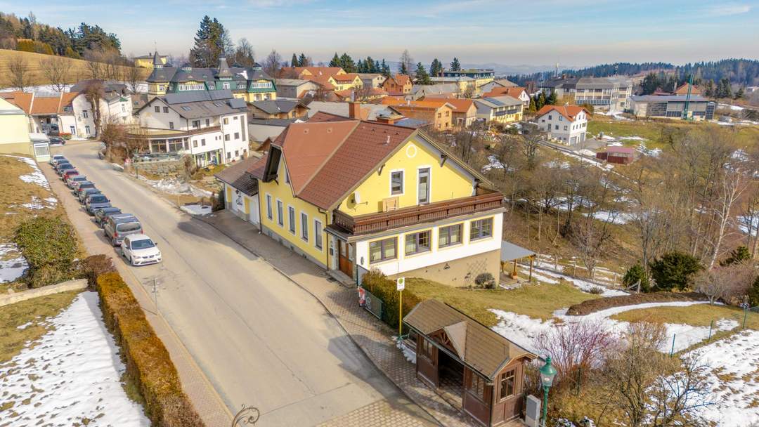 Viel Platz für wenig Geld: Ein- oder Zweifamilienhaus in sonniger Aussichtslage!