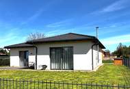 Sofort verfügbarer barrierefreier 120m² Bungalow mit Garage am ruhigen Stadtrand.