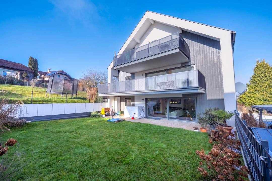 Seltene Gelegenheit - neuwertige, in kleinem Baukörper befindliche Gartenwohnung in Schörfling am Attersee