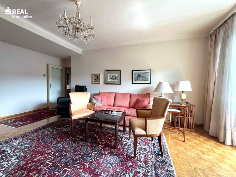 3 Zimmer Wohnung mit großer Loggia