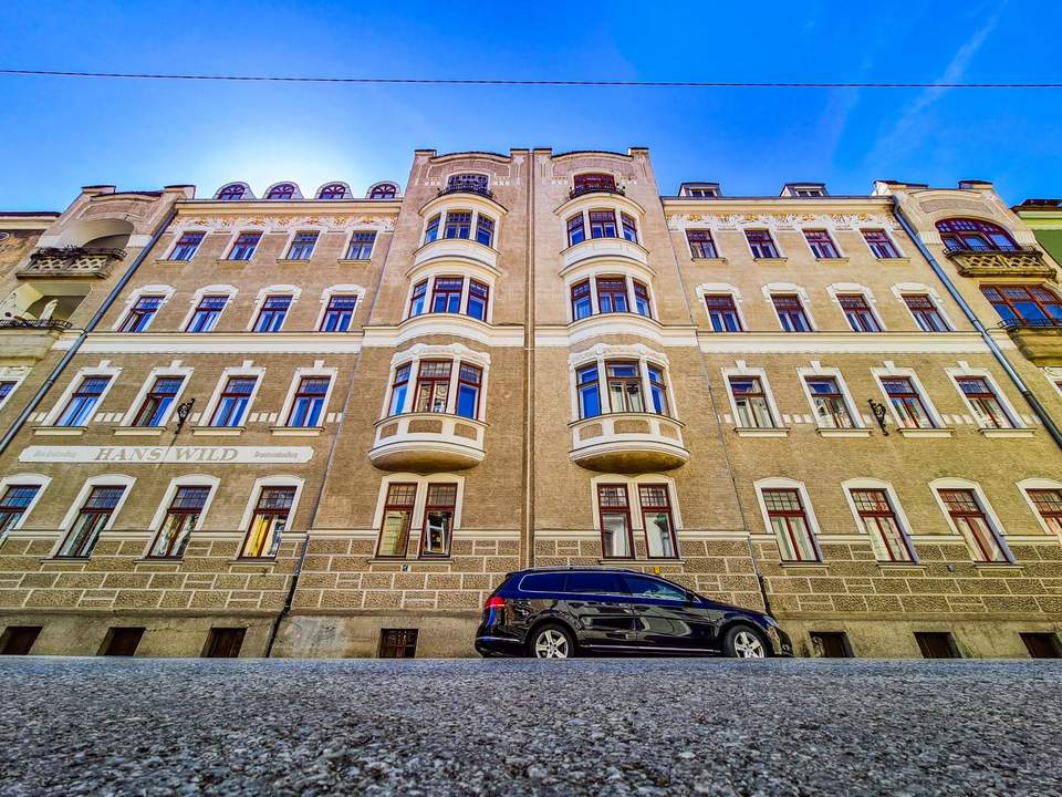 Stilvolles Wohnen auf ca. 170m² im Herzen Innsbrucks – Altbaujuwel in Dreiheiligen!