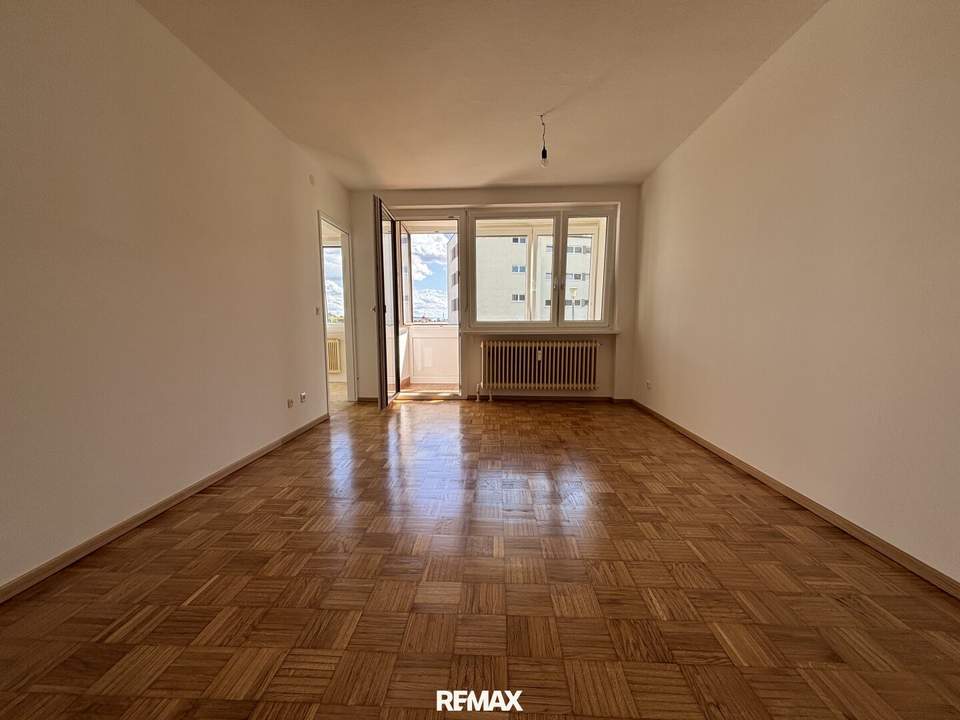 Schöne Erdgeschoßwohnung mit verglaster Loggia und Parkplatz in Schärding