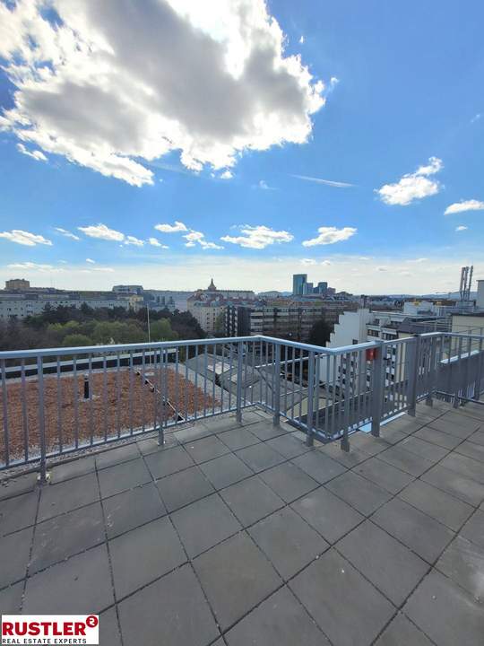 Modernes Wohnen über den Dächern von Favoriten