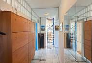 Großzügiges Wohnhaus mit zwei Wohneinheiten – ideal für Familien oder Mehrgenerationen mit Garten und mehreren Stellplätzen