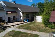 Charmantes Einfamilienhaus mit Garten, Lagerhalle und modester Ausstattung in Pachfurth!