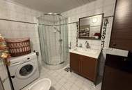 Sanierungsbedürftiges Stadthaus