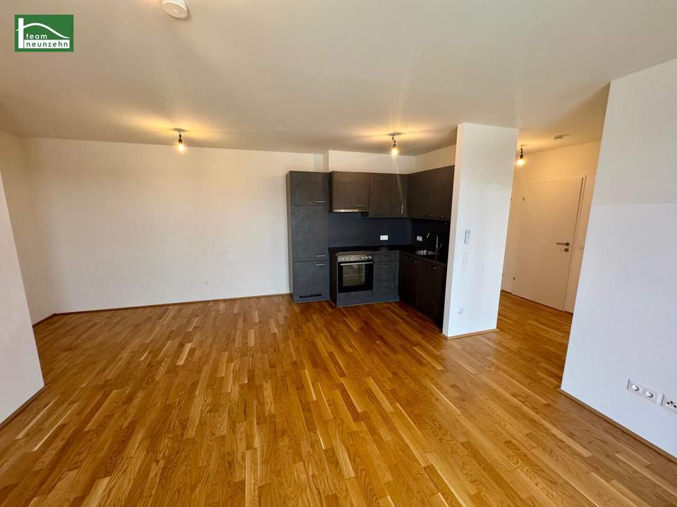 Wohnen am Laaer Berg – Stilvolle 2-Zimmer-Wohnung mit Einbauküche und Freifläche!