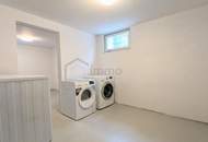 Hochwertig renovierte 4-Zimmer-Dachgeschosswohnung mit Berglick in Vandans | 88m² Wfl. | 1 Garagenstellplatz & 1 Außenstellplatz | ruhige Sackgassenlage