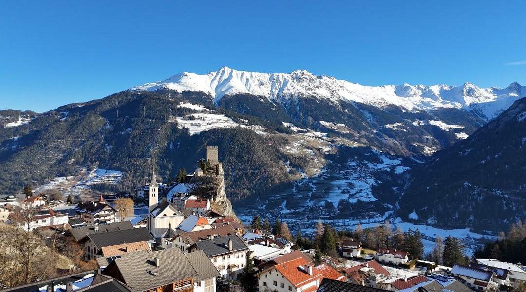 Ihr Apartmenthaus in Ladis - Alpine Eleganz in bester Lage!