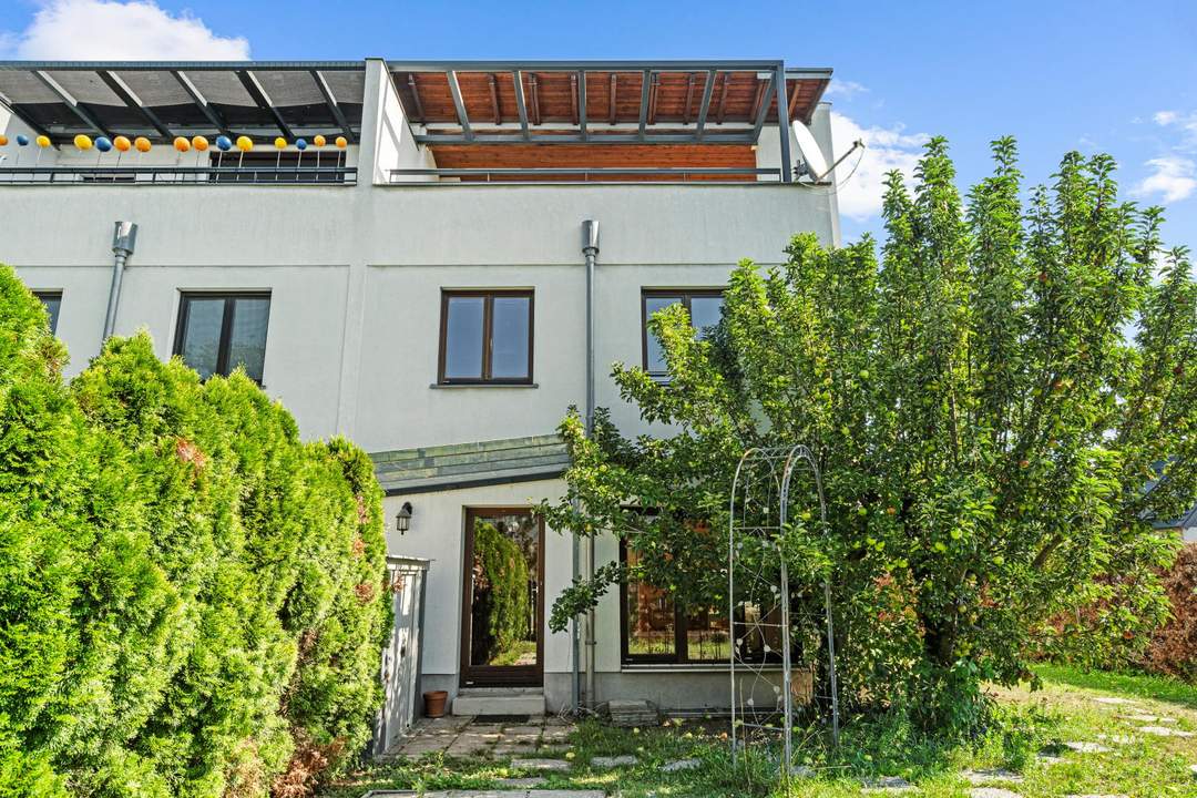 Großzügiges Reihen-Endhaus mit tollem Garten