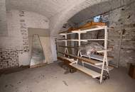 BEZAUBERNDES GESCHÄFTSLOKAL MIT VIELEN AUSLAGENFLÄCHEN - KEINE ABLÖSE!