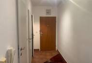 Sehr schöne, renovierte Eigentumswohnung. Empfehlenswert !