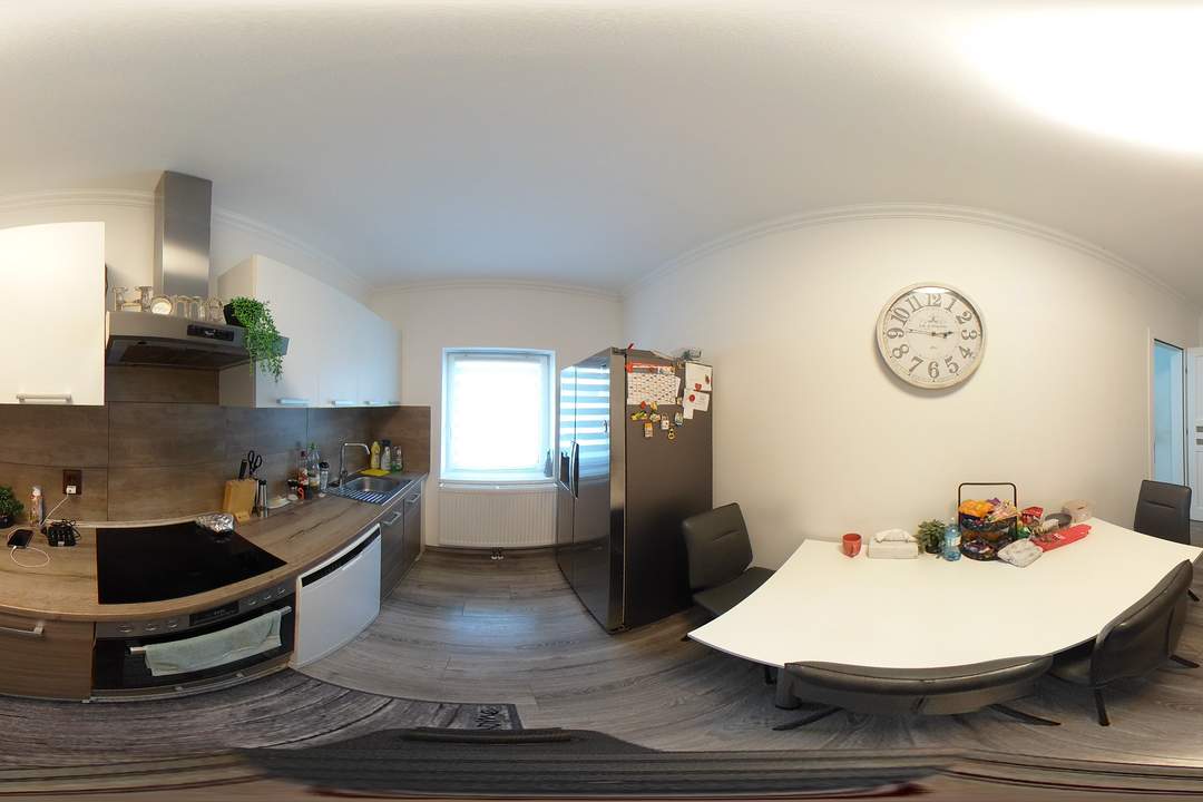 Charmantes Einfamilienhaus mit Pool