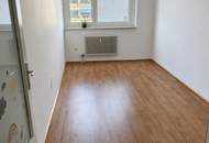 Großzügige 3-Zimmer Wohnung mit Balkon, Aufzug und Tiefgarage in zentraler Lage in Haid! Umgeben von ausgezeichneter Infrastruktur!
