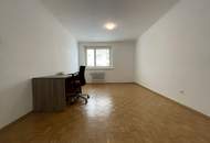 "4-Zimmer-Mietwohnung mit Loggia in Ruhelage – Miete inkl. BK, WW & HK - Saikogasse"