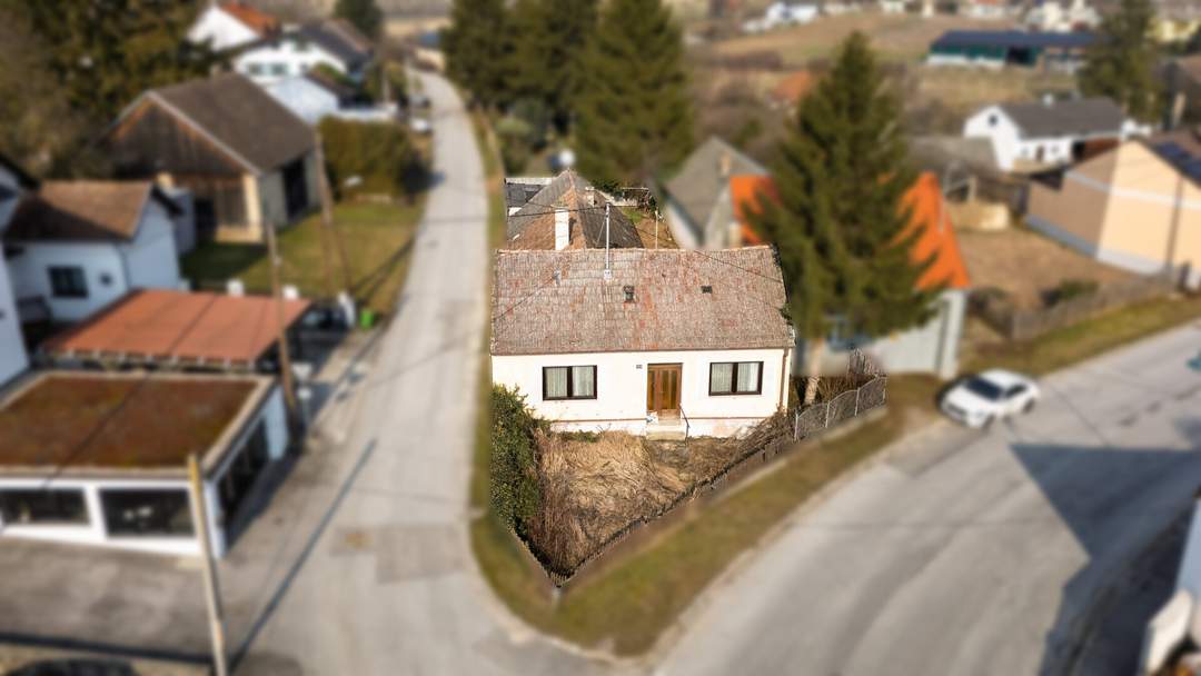 Charmantes Eckgrundstück mit Bestandsobjekt – Ideal zur Kernsanierung!!