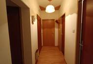 Kompakte Eigentumswohnung mit Loggia und Lift in perfekter Lage nahe Krankenhaus