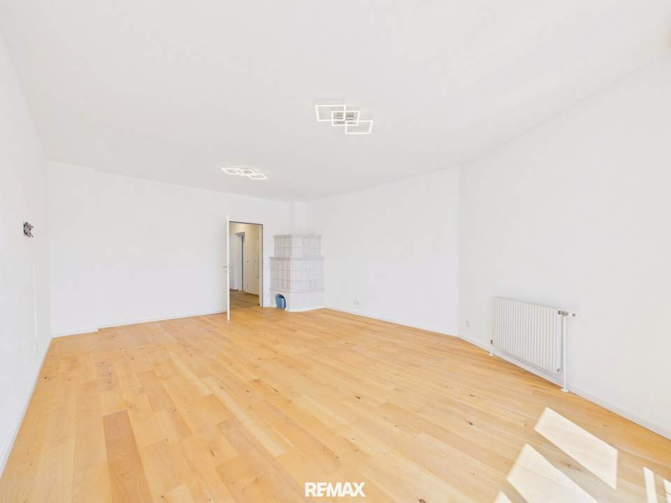 Modernisierte 2-Zimmer-Wohnung mit Tiefgaragenplatz – sofort verfügbar