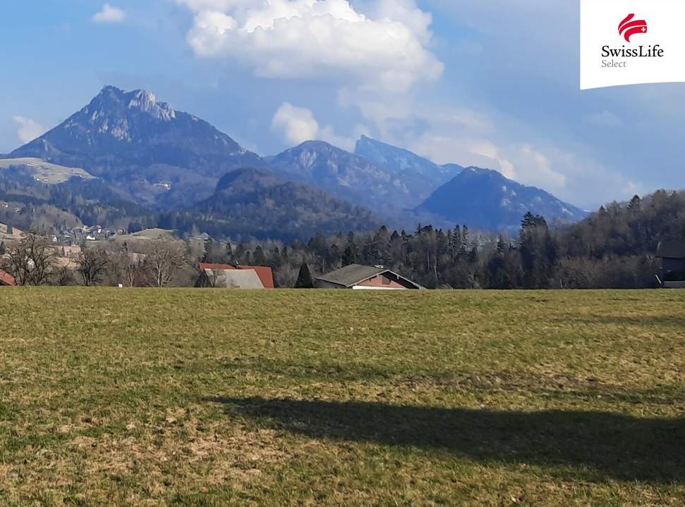 Ein BAUGRUNDSTÜCK mit Panoramablick und kurzer Distanz zum Fuschlsee