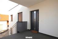 Top-Lage, Top-Wohnung! Modernes Zuhause mit vier Zimmern, großzügigem Balkon und Carport