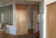 Wohnjuwel mit 4 Zimmern, Balkon und Schlossblick Barrierefrei, in zentraler Lage, mit Tiefgarage und Balkon und vielen Extras!