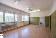 Grundstück mit vier Baukörpern - Büro-, Geschäfts- und Gewerbegebäude inkl. Parkplätzen in Vösendorf