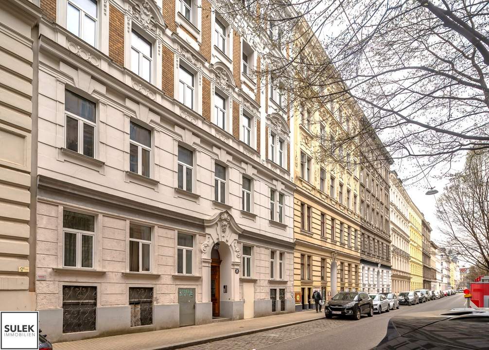 ** Bis 09/2028 befristet vermietete 2 Zimmer Altbauwohnung mit Balkon ** Nähe Augarten **