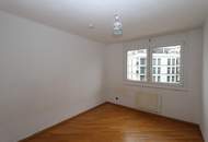 Erste Lage! großzügige 5 Zimmer Wohnung mit Balkon und toller Aussicht