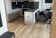 HELLER UND RUHIGER WOHNHIT IN ZENTRALER LAGE