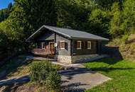 Holzblockhaus mit Charme – 3 Zimmer, Balkon &amp; Kamin!