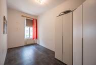 ++NEW++ 3-room flat in need of renovation with lots of potential!