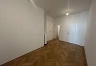ERSTBEZUG - Helle 4-Zimmer Altbauwohnung mit 2 Bädern, 2 WCs, Abstellraum und Kellerabteil - UNBEFRISTET