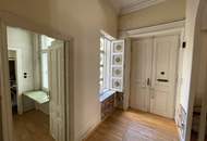 UNBEFRISTET - <> Repräsentative 7-Zimmer Altbauwohnung mit Blick auf das Rathaus – ca. 300 m² in bester Innenstadtlage - auch ideal als Büronutzung