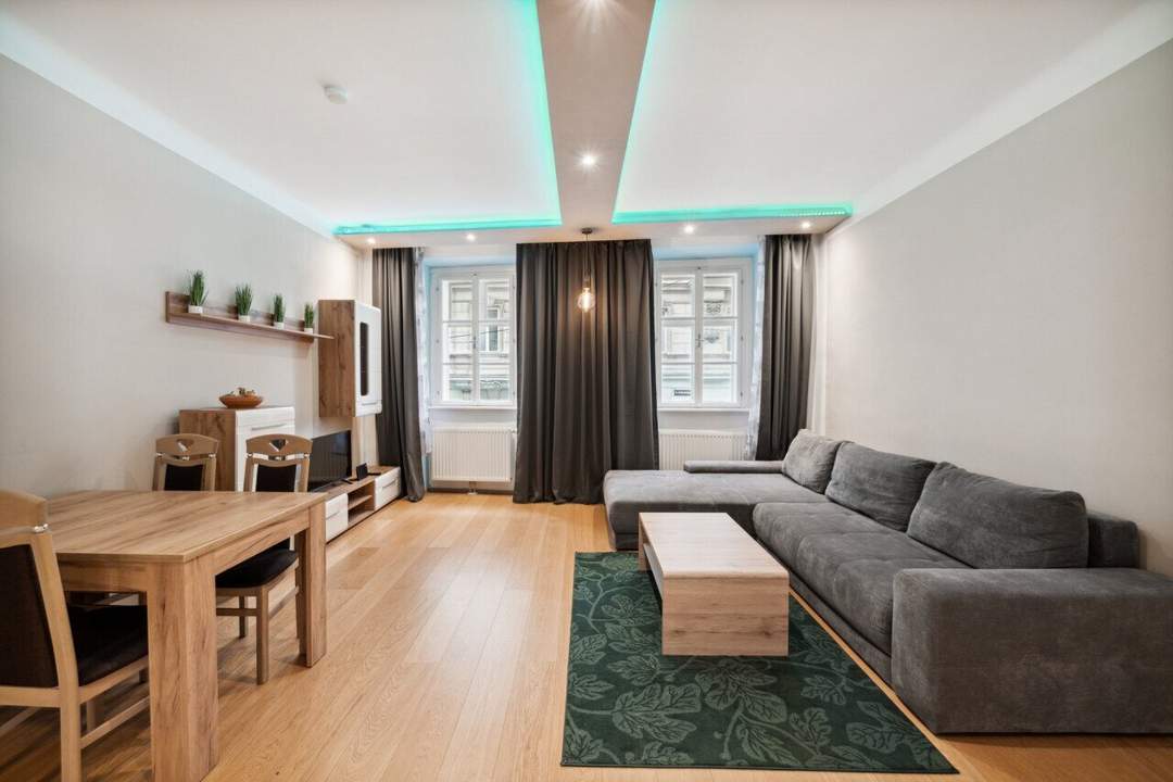 Gumpendorfer Straße: 2-Zimmer-Wohnung mit abgegrenzter Küche