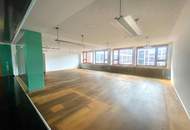 Modernes Open Space Dachgeschossbüro mit großer Terrasse m Wiener Börsegebäude zu mieten