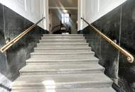 Gebraucht aber gut! 2,5-Zimmer im Altbau mit Balkon und ca. 30 m² Eigengarten. Schnell sein!