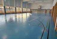 Gartenwohnung mit unverbaubarem Waldblick - unbegrenzter Nutzung von Hallenbad, Sauna, Turnsaal