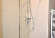 Sehr gepflegte, lichtdurchflutete 3-Zimmer Mietwohnung mit Blick auf die Baumkronen – Heizung, WW inklusive