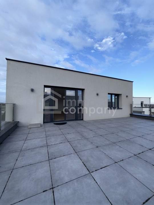 Seltene Gelegenheit, Neuwertige Wohnung in Parndorf mit Terrasse und 2 Stellplätzen an privatem Badesee