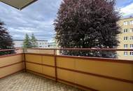 Gepflegte Drei-Zimmer-Wohnung mit Balkon | MAXGLAN
